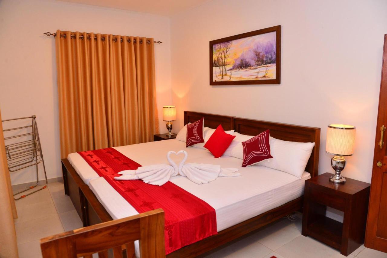 Sunshine Greens Bed and Breakfast Hikkaduwa Esterno foto