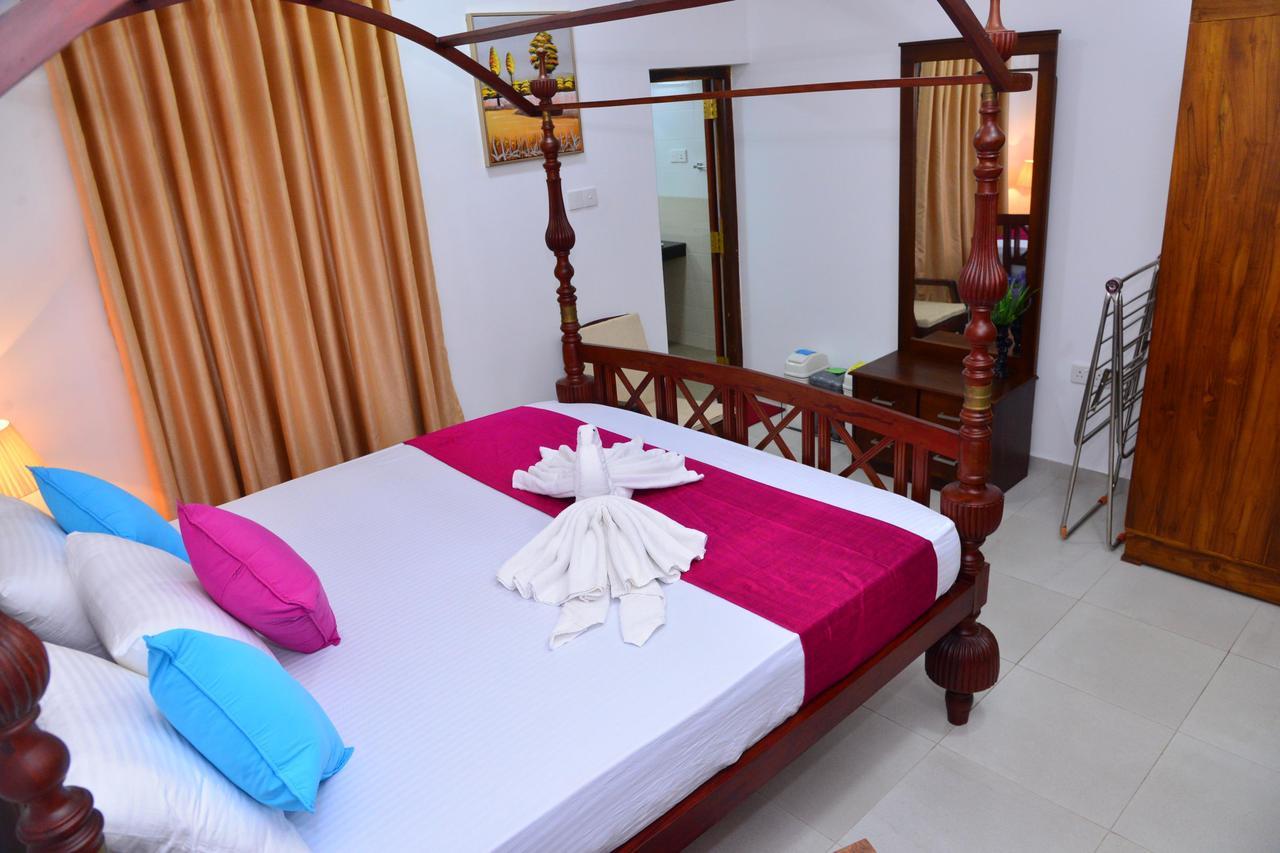 Sunshine Greens Bed and Breakfast Hikkaduwa Esterno foto