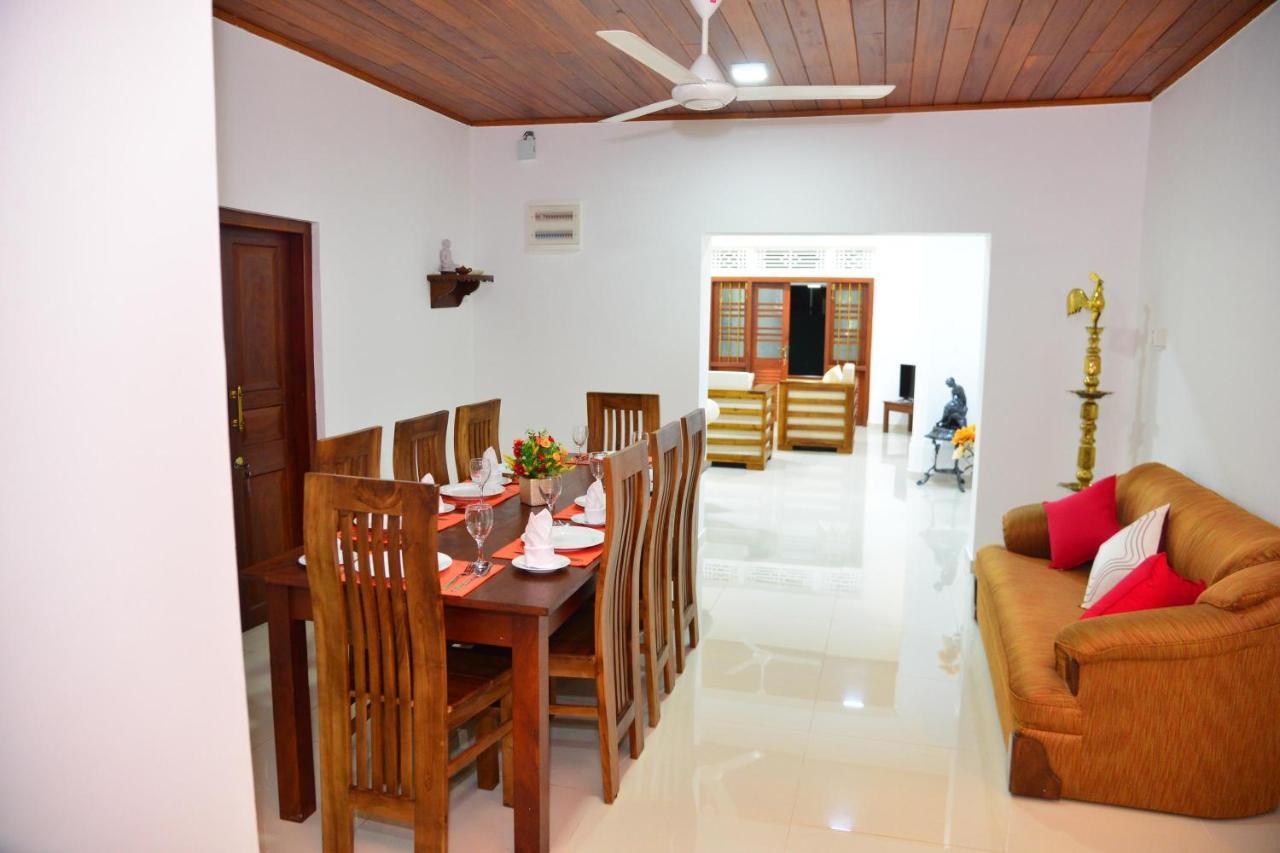 Sunshine Greens Bed and Breakfast Hikkaduwa Esterno foto