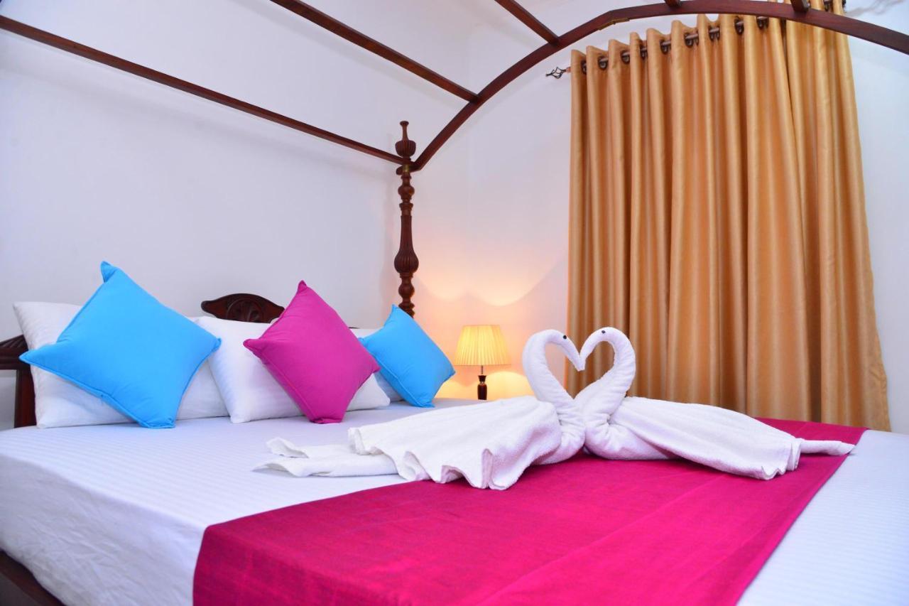 Sunshine Greens Bed and Breakfast Hikkaduwa Esterno foto