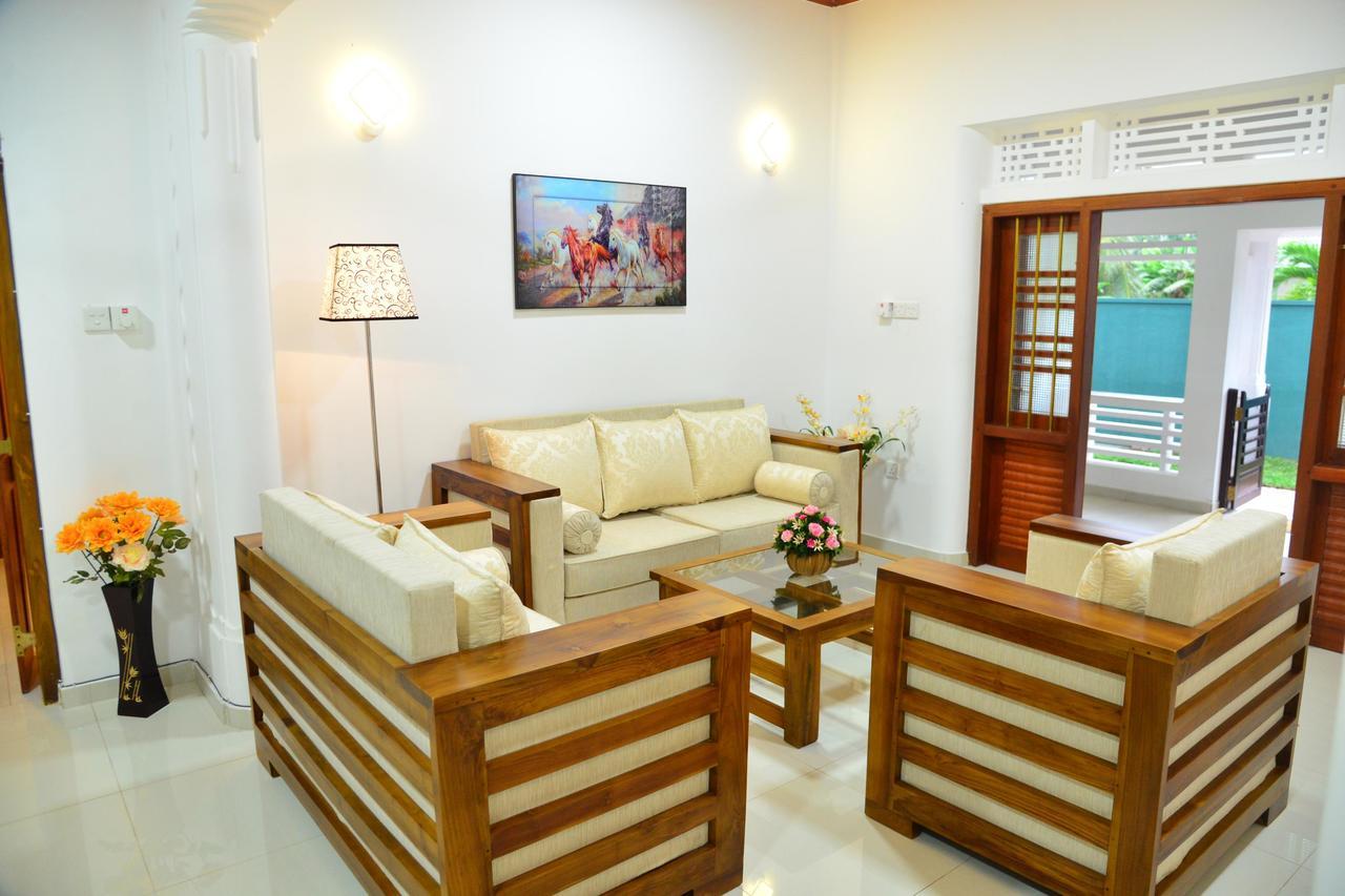 Sunshine Greens Bed and Breakfast Hikkaduwa Esterno foto