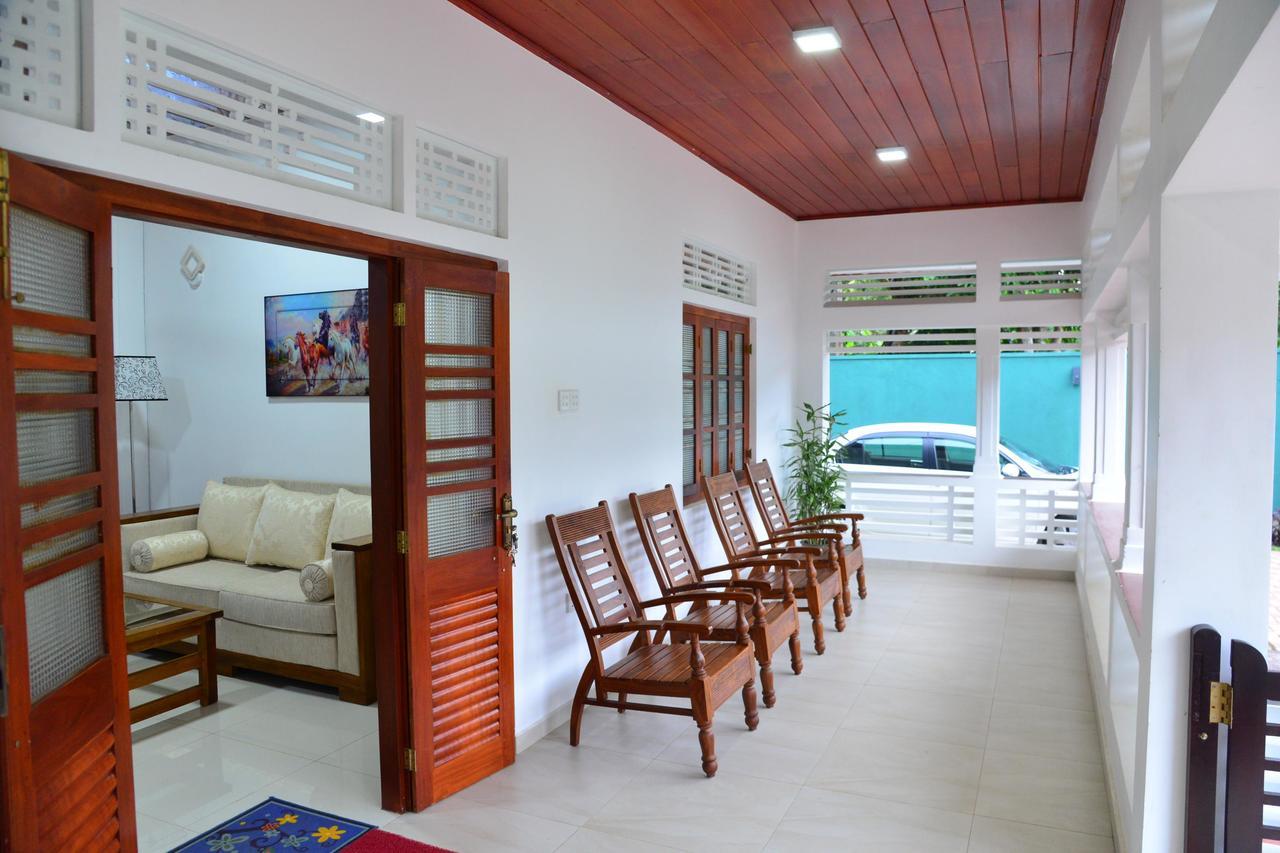 Sunshine Greens Bed and Breakfast Hikkaduwa Esterno foto